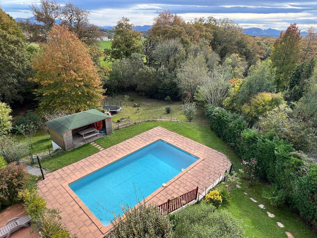 Appartement à VILLEFRANQUE