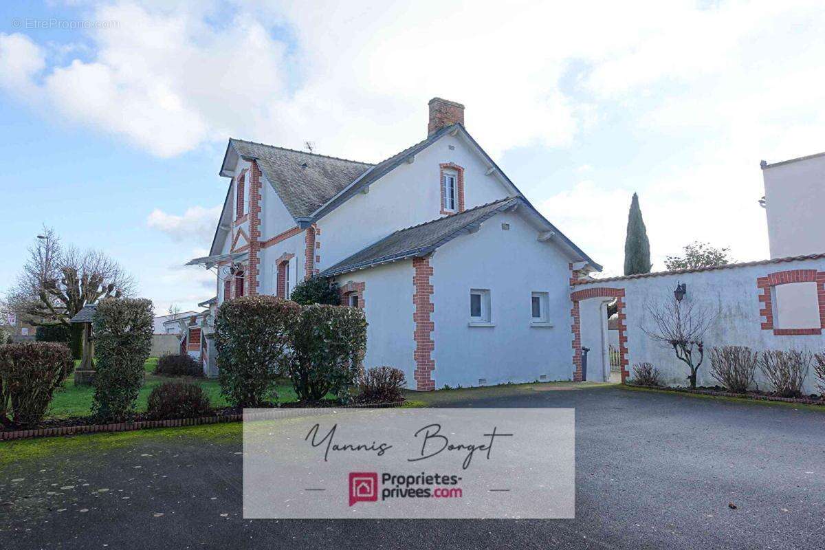 Maison à LES BROUZILS