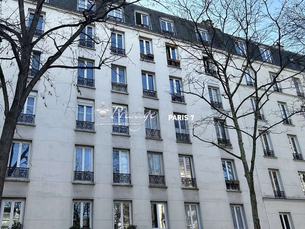 Appartement à PARIS-20E