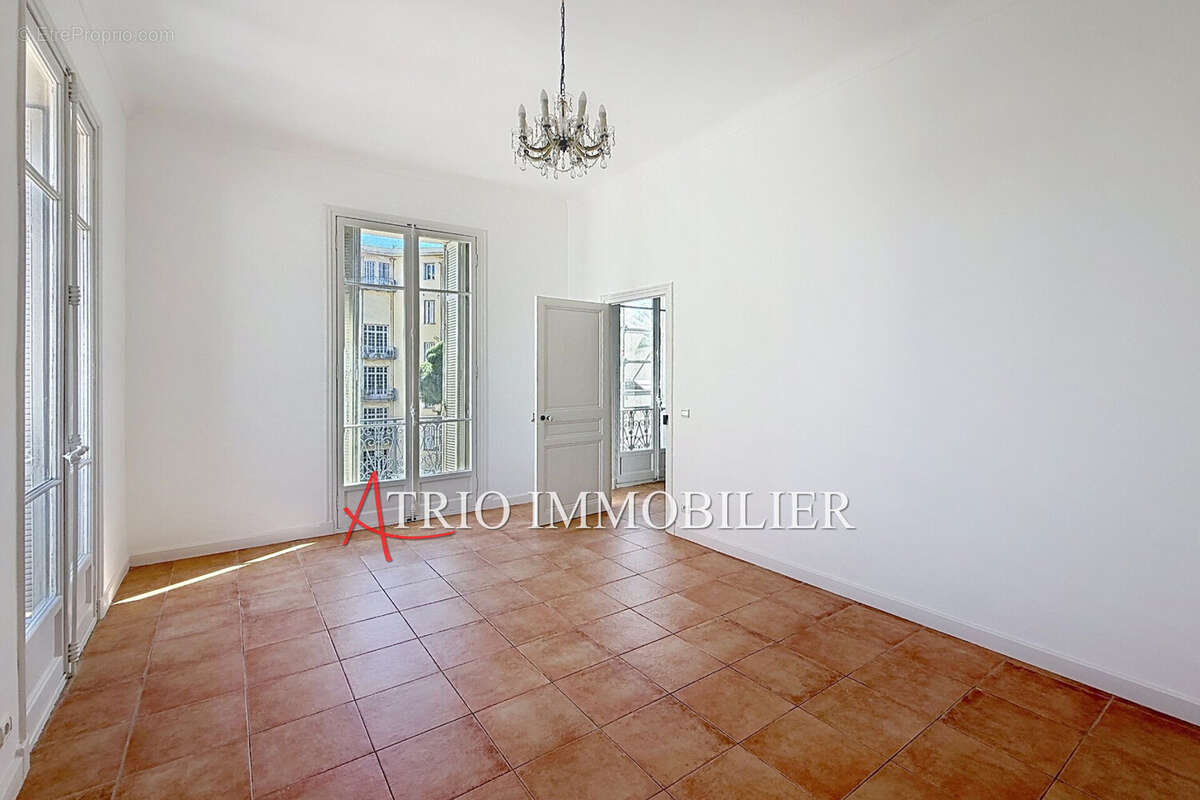 Appartement à MENTON