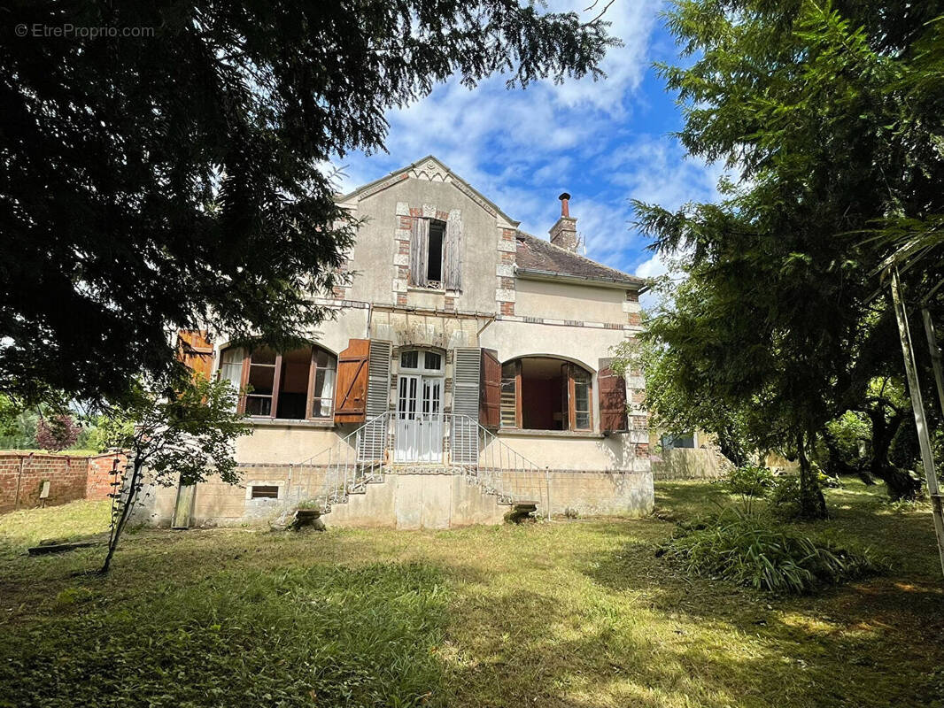 Maison à FLOGNY-LA-CHAPELLE