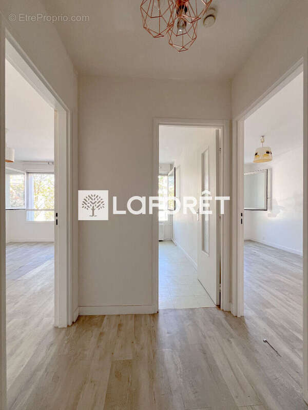 Appartement à MONTROUGE
