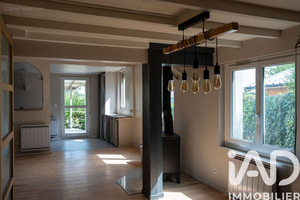 Photo 6 - Maison à VILLIERS-SUR-MORIN