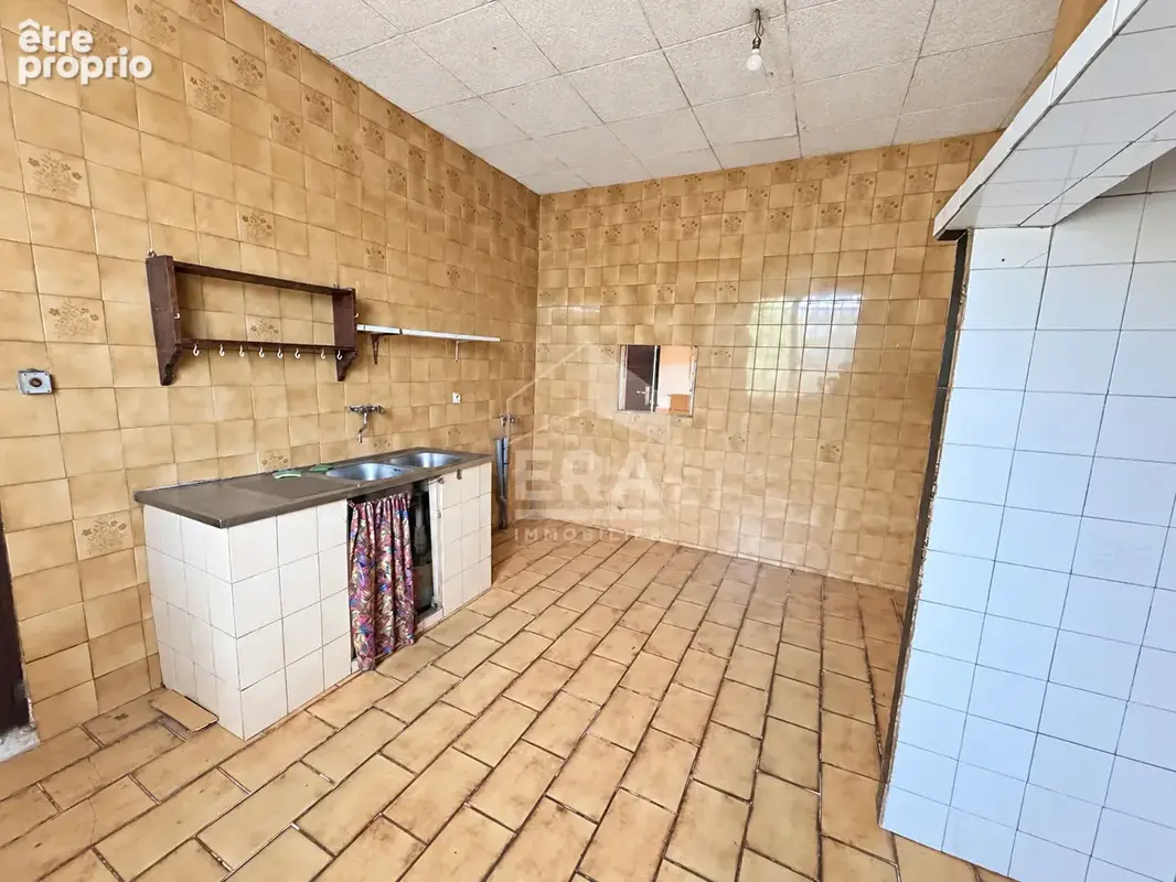 Maison à vendre à Bourg - 5 pièces, 165 m², terrain 10 434 m² - photo 4