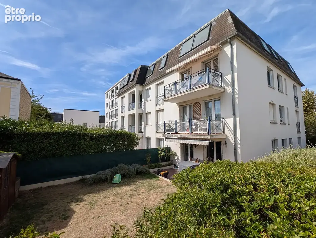 Appartement à LA GARENNE-COLOMBES