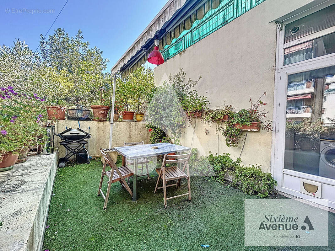 Appartement à LE CANNET