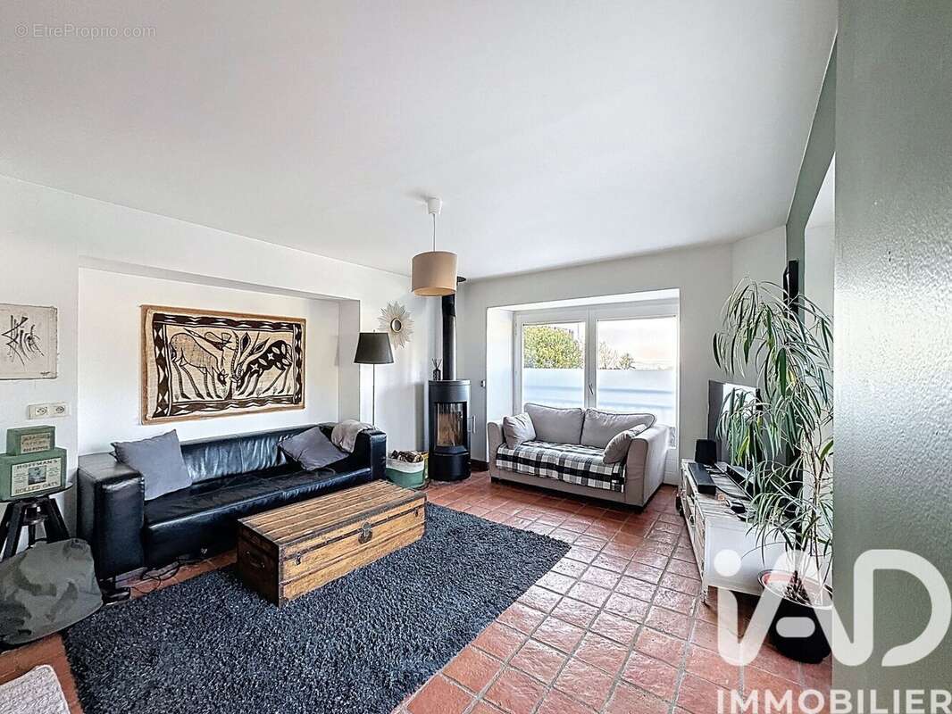 Photo 2 - Maison à MORAINVILLIERS