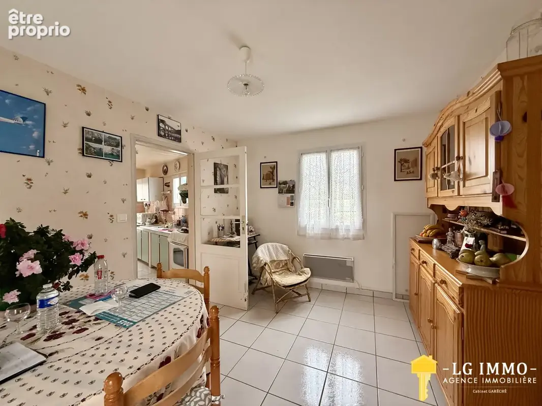 Lot de deux maisons d'habitation, grange, atelier et terrain clos - photo 6