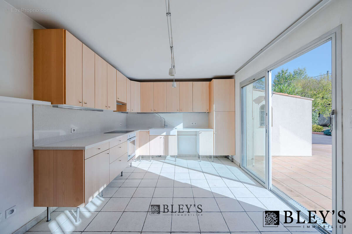 Appartement à MARSEILLE-12E