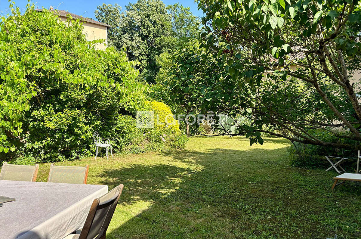 Maison à GENAY