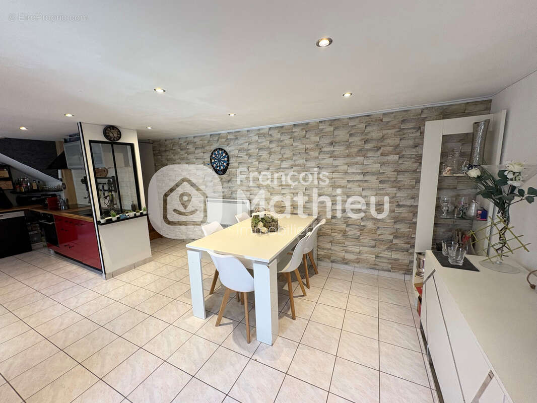 Appartement à VILLARS-LES-DOMBES