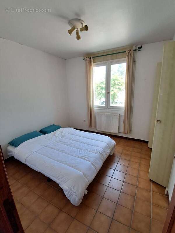 Maison à MARINGUES