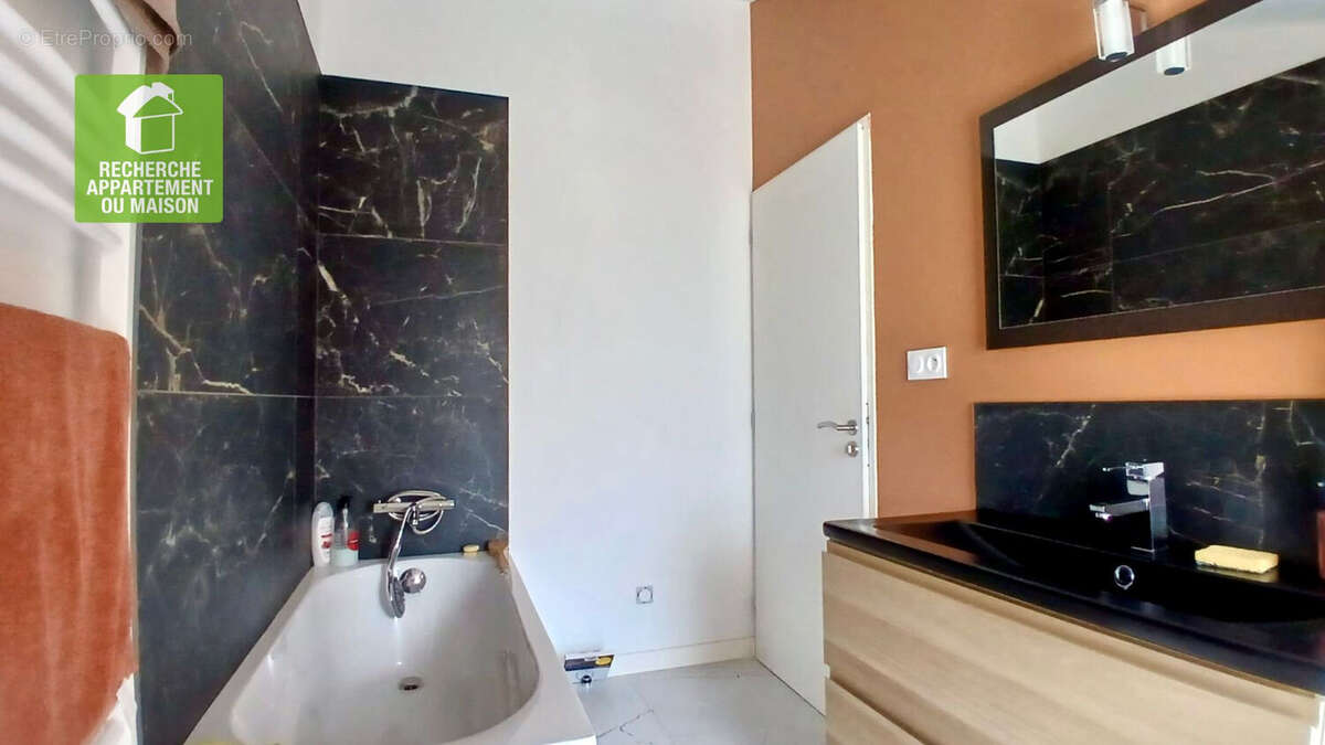 Maison à BOURGOIN-JALLIEU