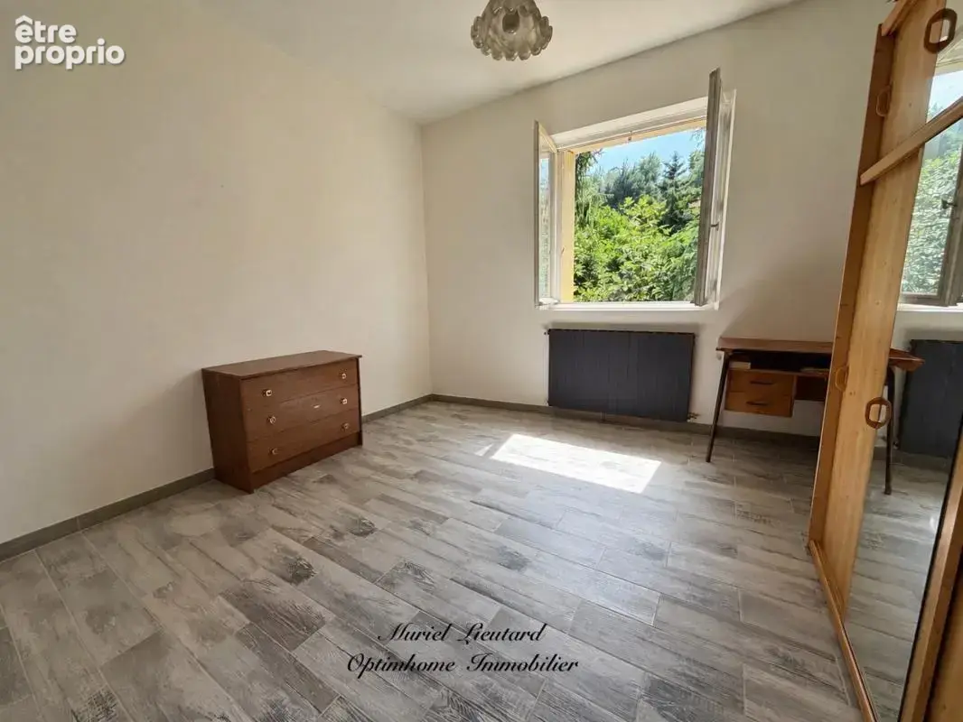 Maison 9 pieces 200 m2 - dependances - photo 8