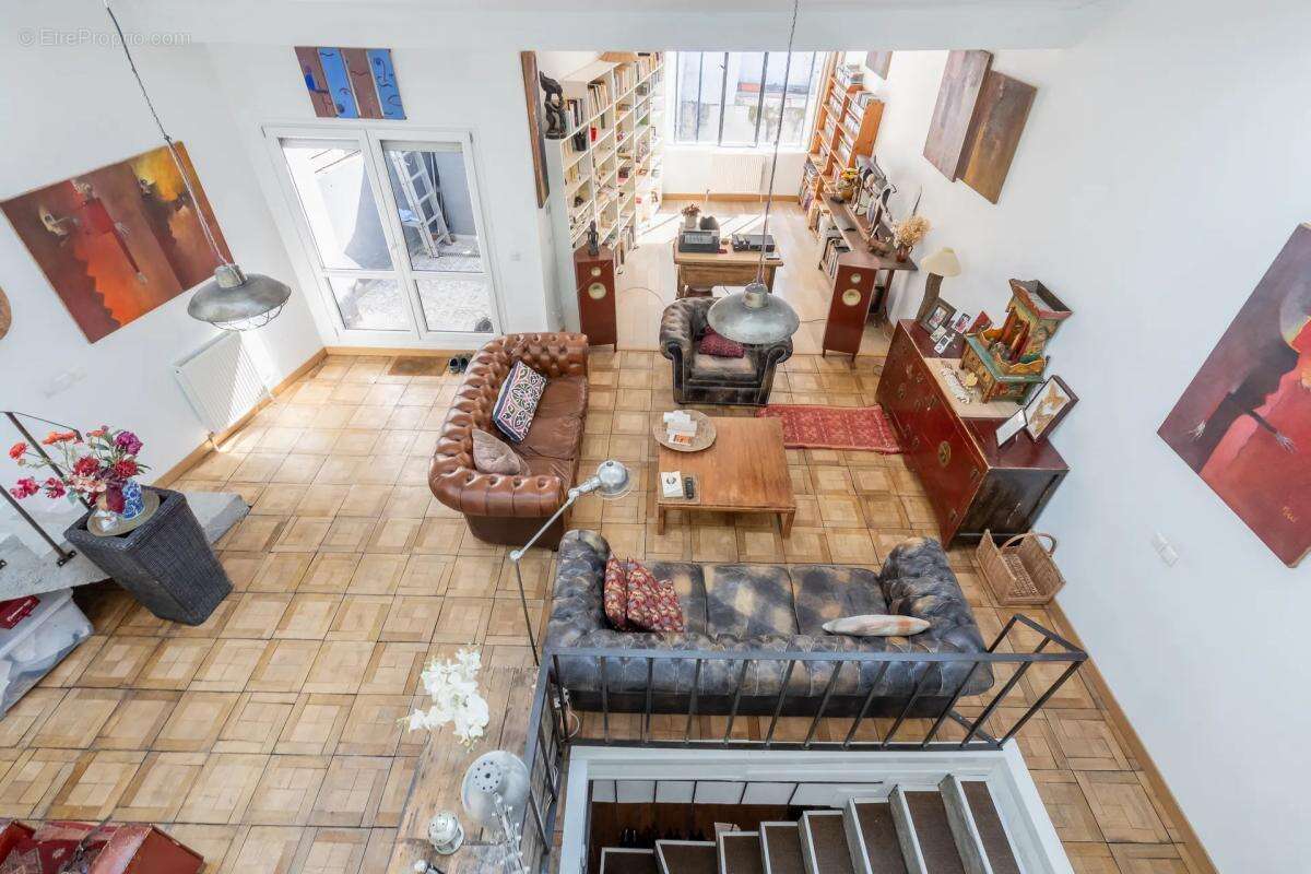 Loft de 4 pièces de 200 m² à Neuilly-Plaisance - photo 6