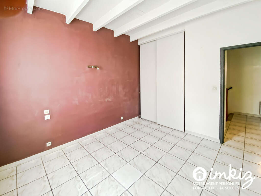 Maison de ville Aigues-Mortes - 3 chambres, garage - photo 7