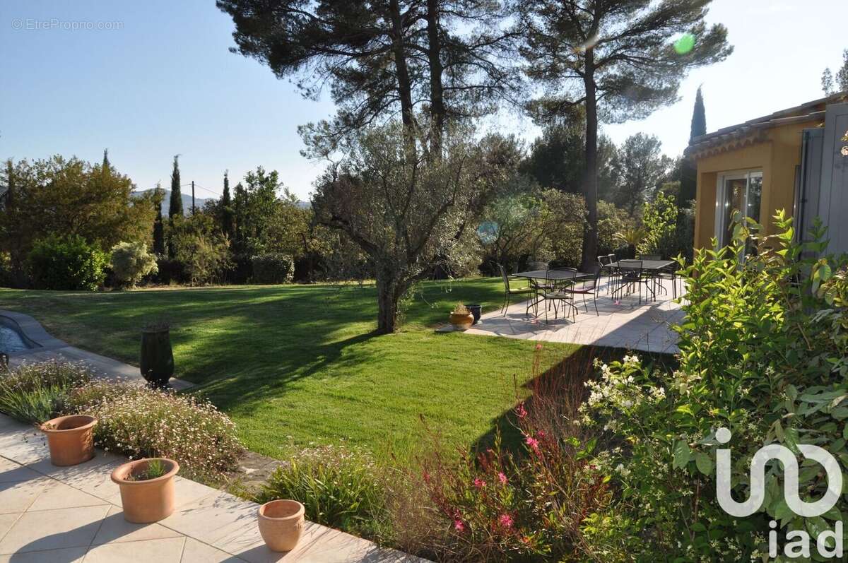 Photo 5 - Maison à LE CASTELLET