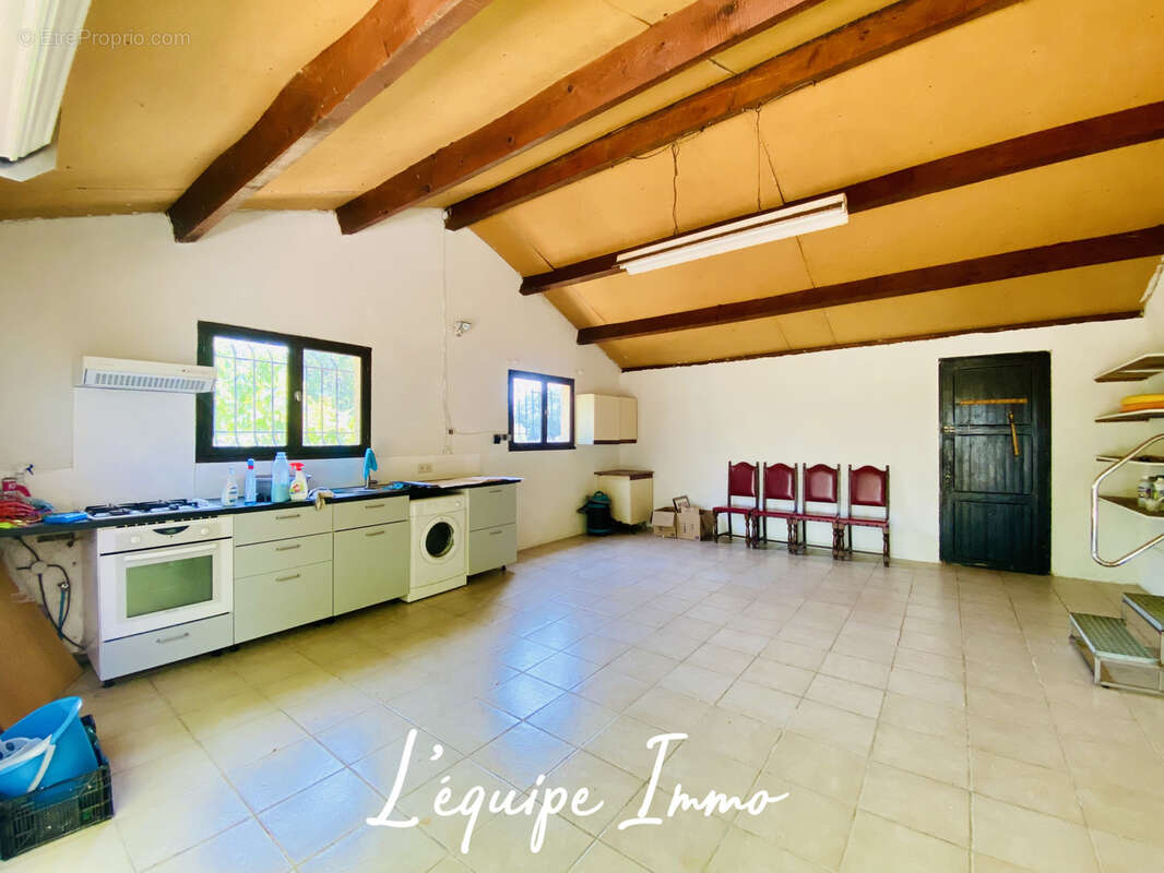 Maison T4 sur terrain arboré avec piscine et garage - photo 15