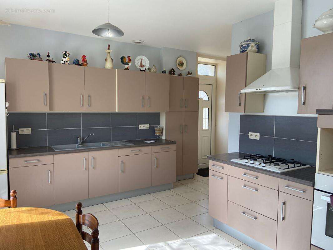 Maison à LA CHAPELLE-D&#039;ALIGNE