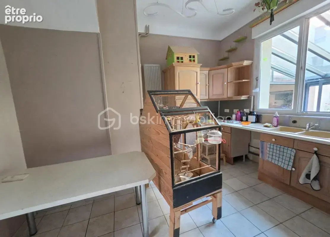 Maison de caractère, 7 chambres avec jardin et stationnement… en plein centre de saint-quentin ! - photo 12