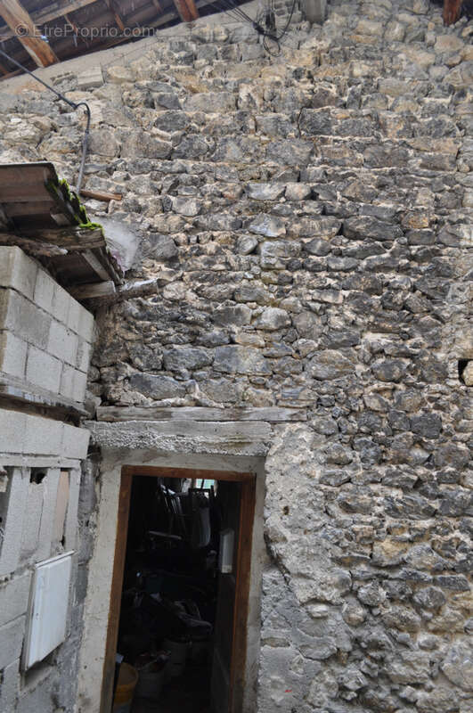 Maison à ROUBION