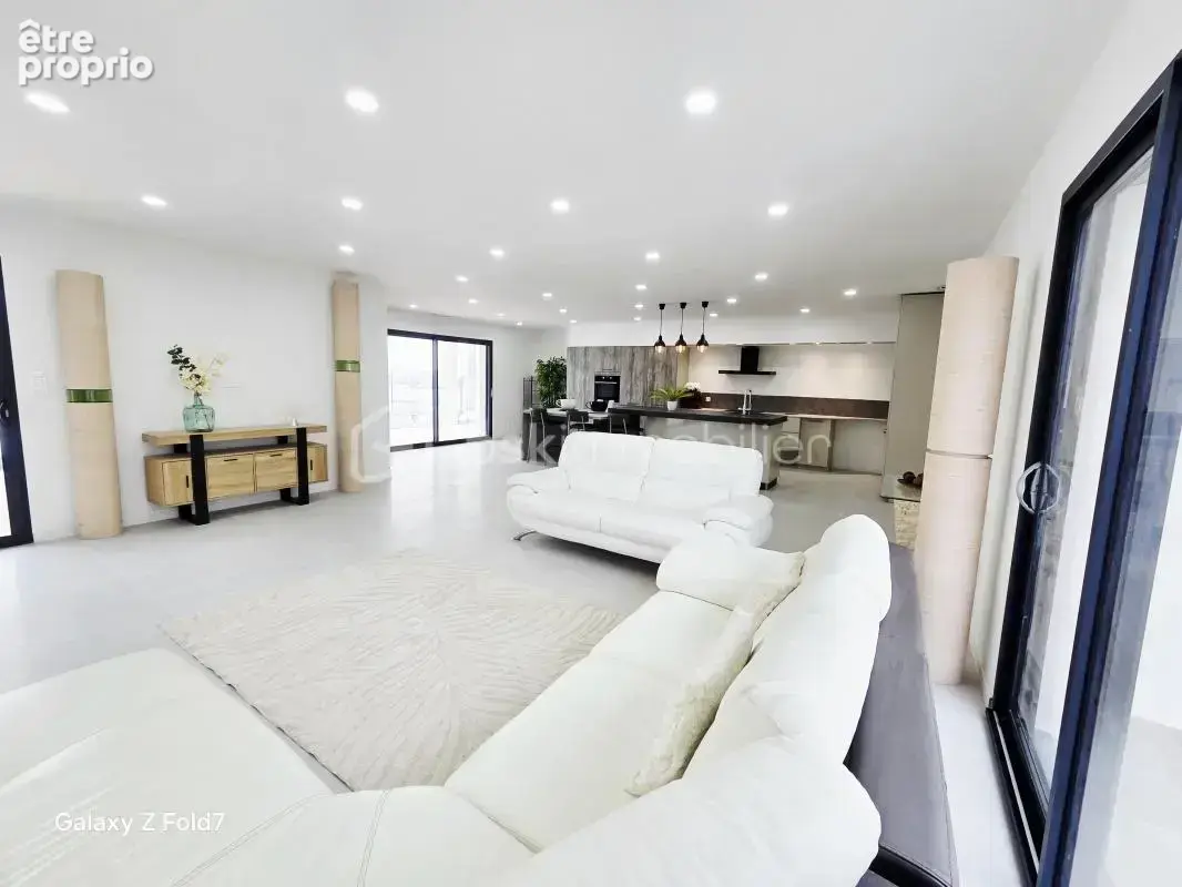 Contemporaine de plain pied falguieres t5 avec piscine - photo 5