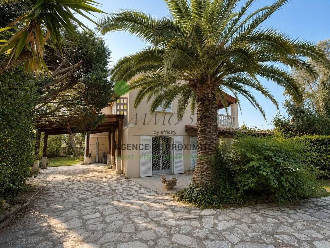 06600 antibes – 4 chambres dont 3 suites – piscine – cuisine d’été – calme absolu – sans vis-à-vis – à 5 minutes des plages d'an - photo 2