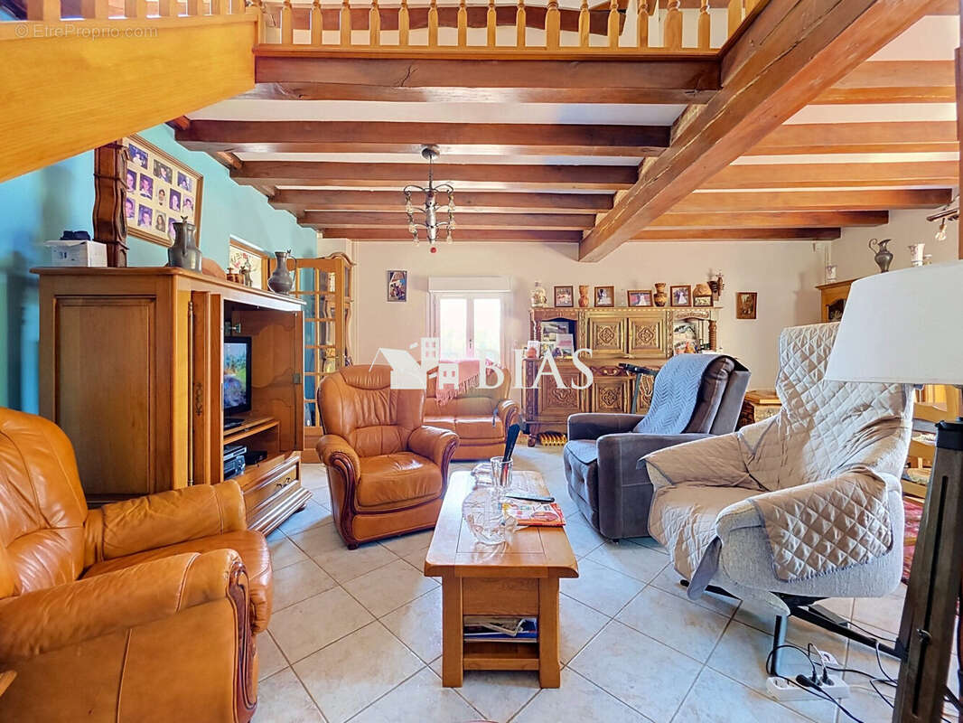 Maison à SAINT-PIERRE-DE-VARENGEVILLE