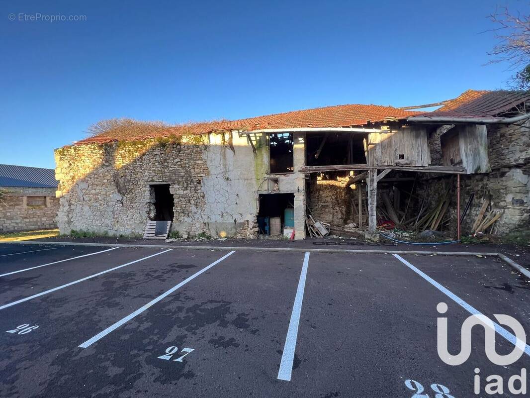 Photo 1 - Maison à MONNEVILLE