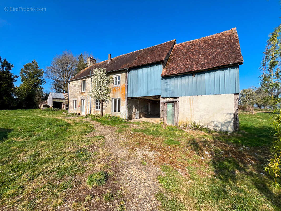 Maison à BELLOU-EN-HOULME