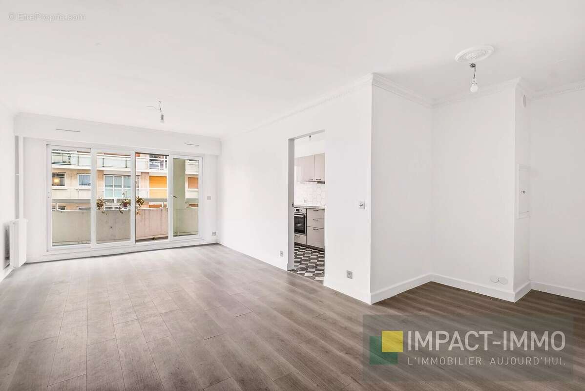 Appartement à PARIS-18E
