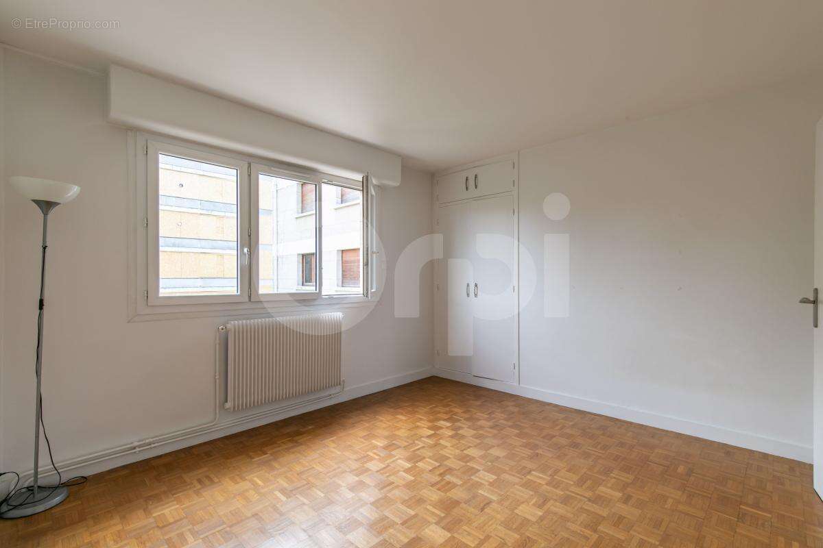5 pièces de 111 m² – RER A Nogent-sur-Marne 5 min – Balcons – Proche Bois de Vincennes - photo 18