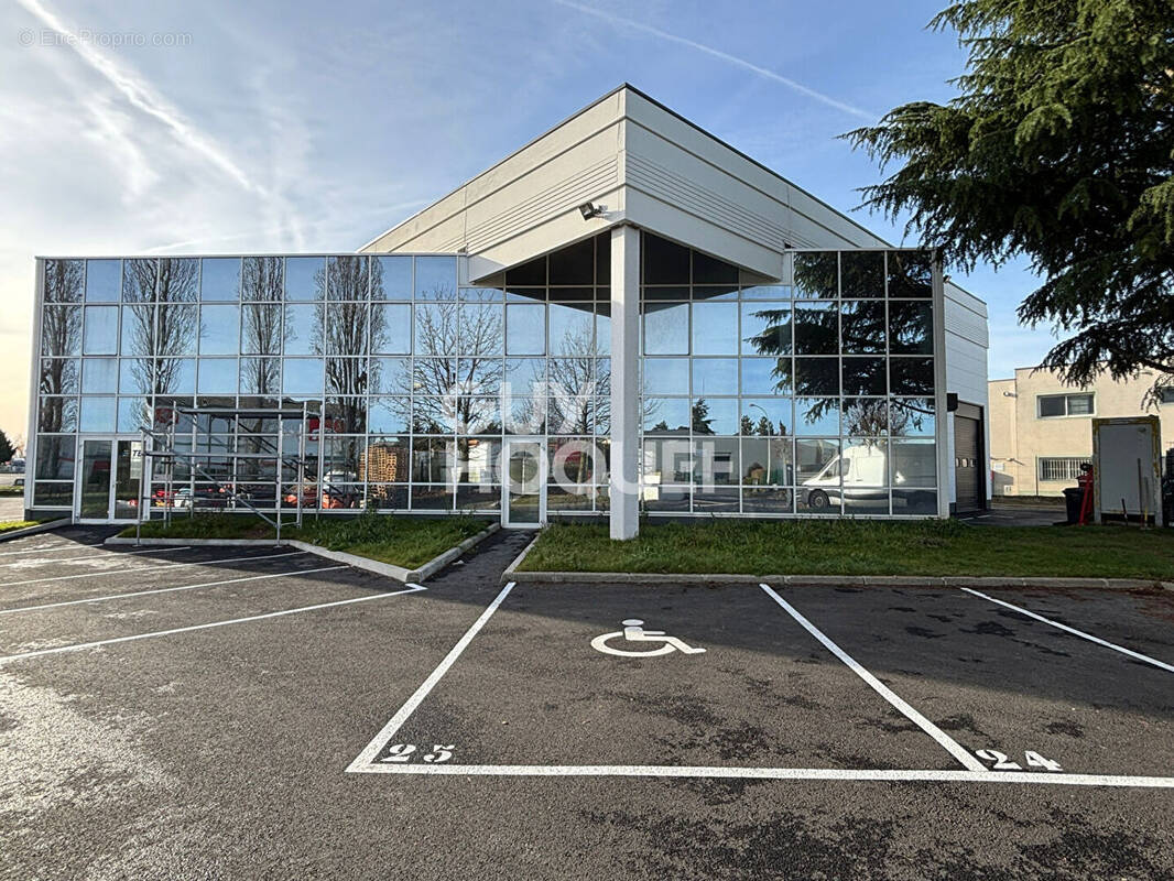 Commerce à FONTENAY-TRESIGNY