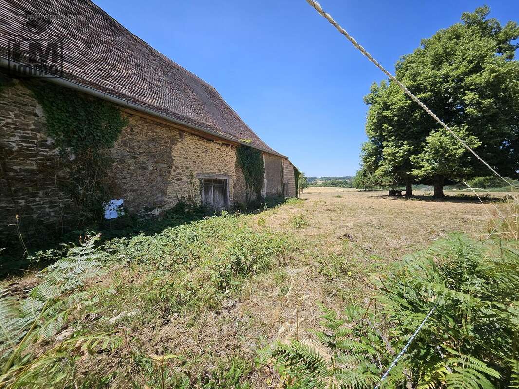 n°1 - Maison à ANGOISSE