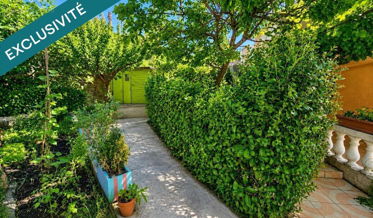 Maison 535 m² à Lunel  - photo 2