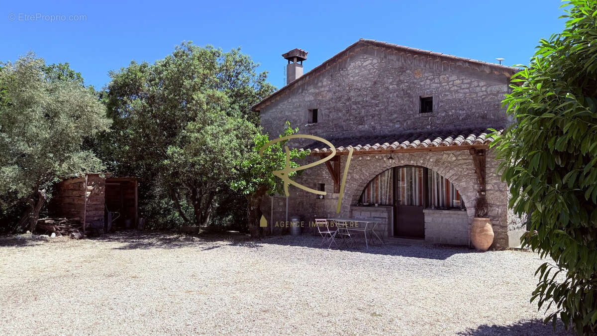 Maison à SAINT-ANDRE-DE-CRUZIERES
