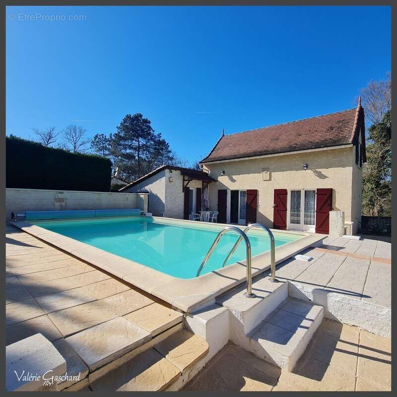 Maison à SAINT-GERMAIN-DU-SALEMBRE
