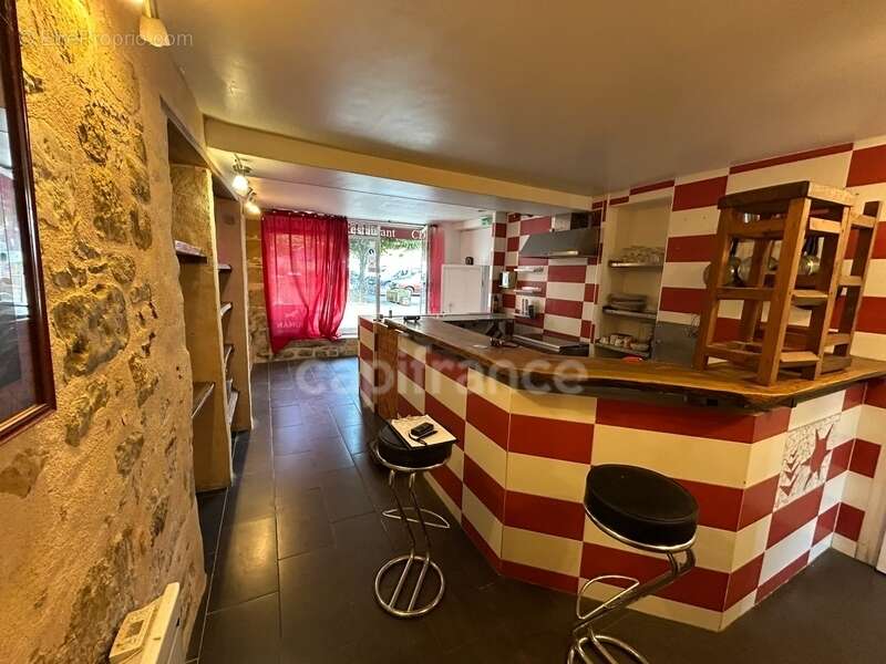 Maison de bourg à vendre 4 pièces env 211m² EXCIDEUIL (24)patio et jardin - photo 10