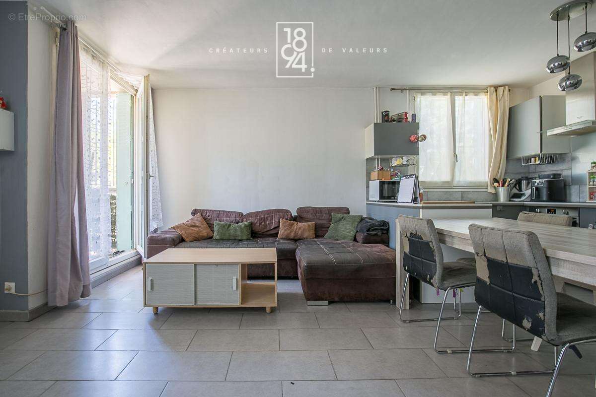 Appartement à MARSEILLE-13E