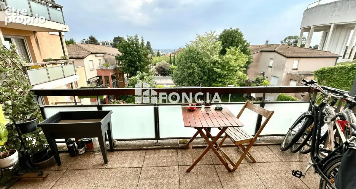 Rue aufrery / centre guilhemery appartement t3 65  au calme avec balcon et parking et cellier - photo 2