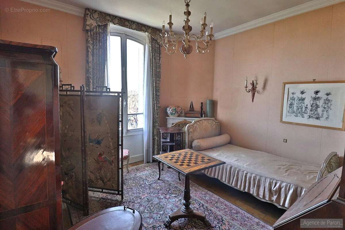 Maison à VERRIERES-LE-BUISSON