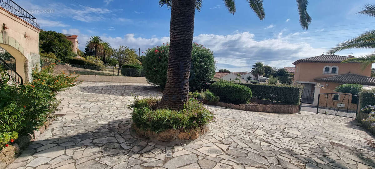 Maison à FREJUS