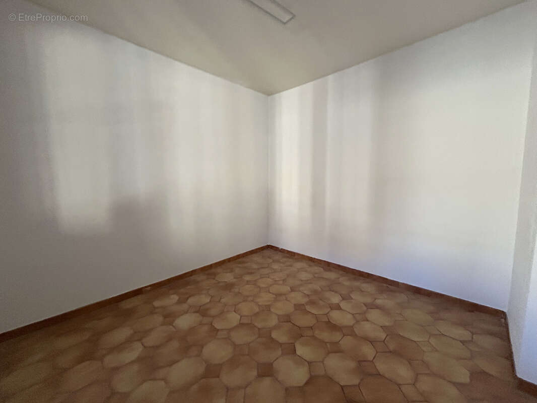 Maison à LEZIGNAN-CORBIERES