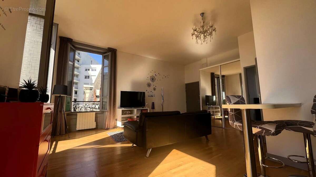 Photo 4 - Appartement à CALUIRE-ET-CUIRE
