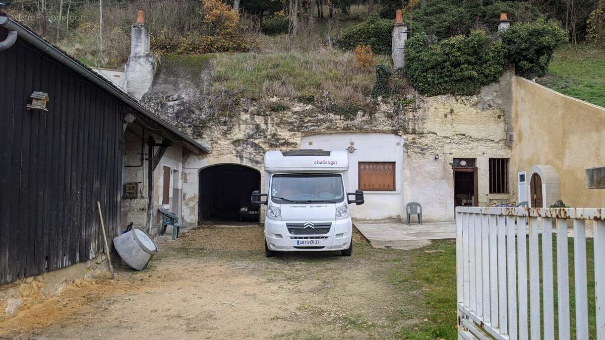 Maison à POCE-SUR-CISSE