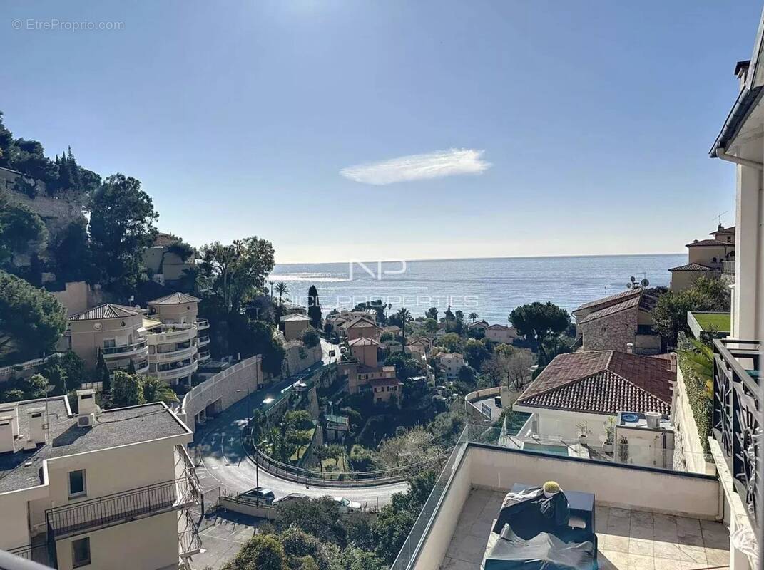 Appartement à ROQUEBRUNE-CAP-MARTIN