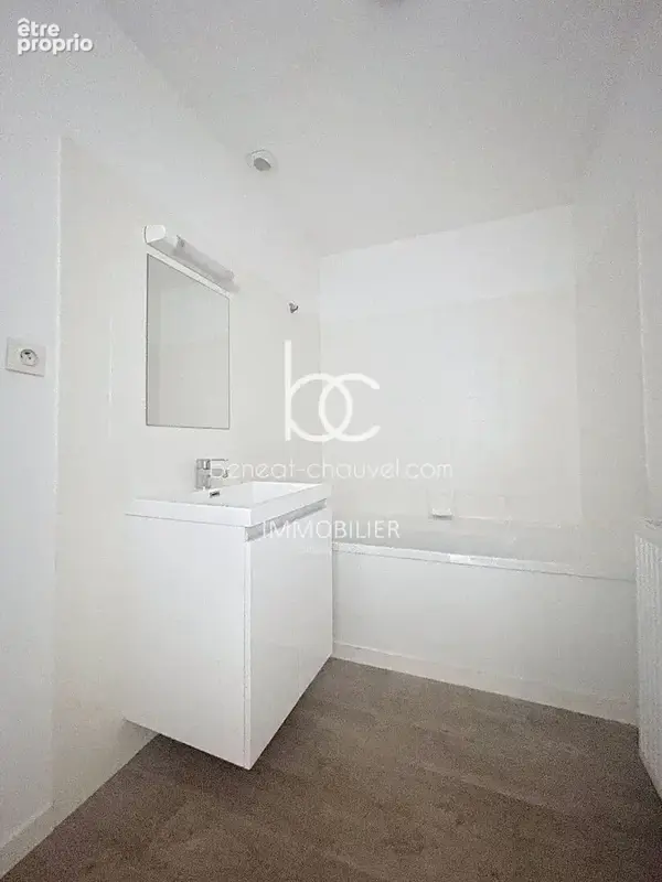 Vannes Quartier Clos Tilhen - Maison / Appartement avec deux chambres 59.02 m² carrez - photo 7