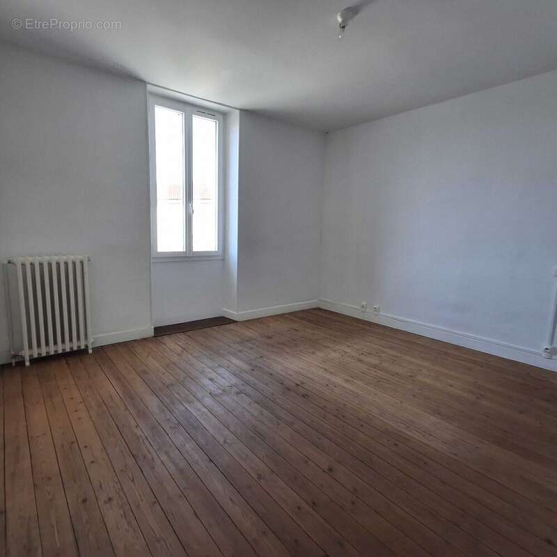 Maison à CHASSENEUIL-SUR-BONNIEURE