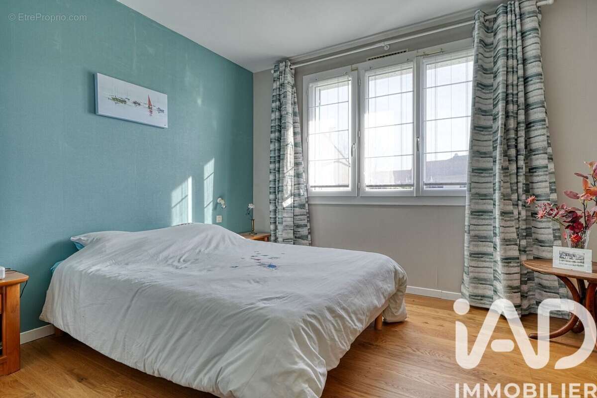 Maison 158 m² à Forges-Les-Bains  - photo 8
