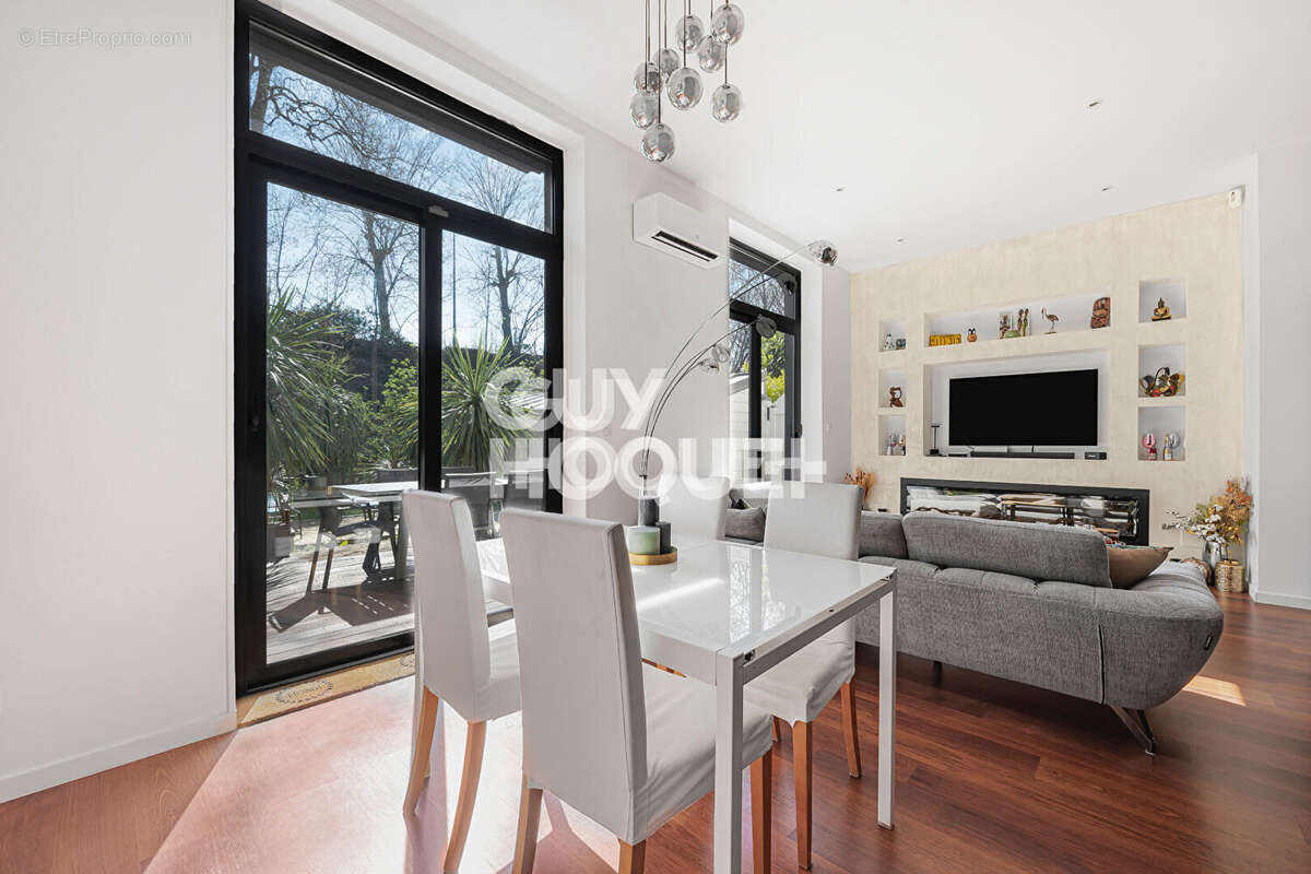 Maison d'exception -128 m2 -100 m2 de jardin arboré - photo 10